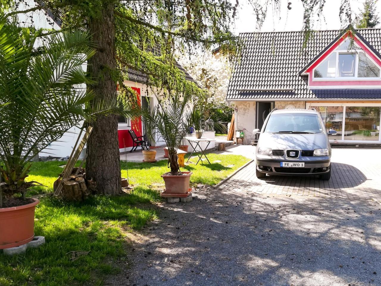Ferienhaus Goermer Mit Wasserbett Schmölln Exterior foto